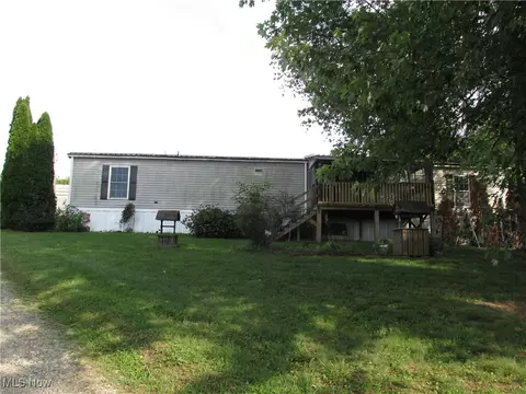114 Quail Ln, Saint Marys, WV 26170