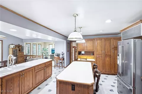 Kitchen - 1318 Mirheath Dr, Huron, OH 44839 photo 4 of 5