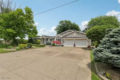 Exterior - 1318 Mirheath Dr, Huron, OH 44839 photo 2 of 10
