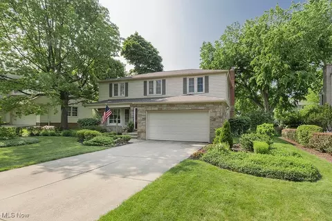 23700 Fairmount Blvd, Shaker Heights, OH 44122