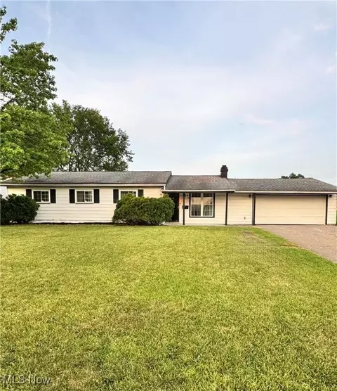 5945 Randy Rd, Bedford Heights, OH 44146