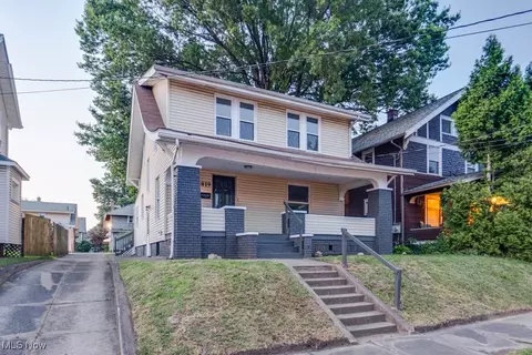 2819 4th St NW, Canton, OH 44708