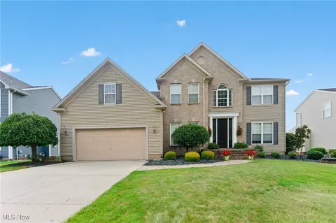 312 Dunn Dr, Girard, OH 44420