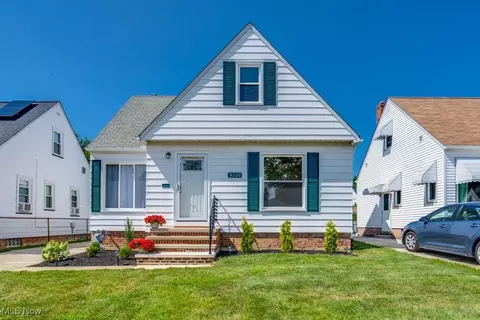 8320 Kenton Ave, Parma, OH 44129