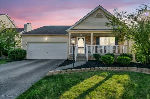1818 Avenbury Ln, Brunswick, OH 44212