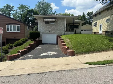 613 Brady Ave, Steubenville, OH 43952