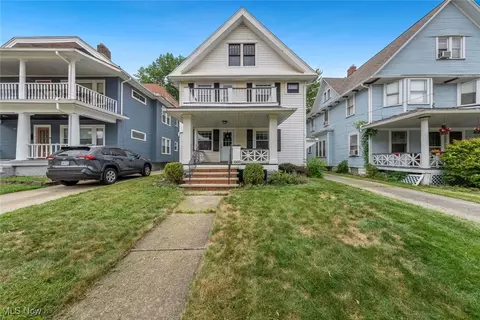 1598 Alameda Ave, Lakewood, OH 44107