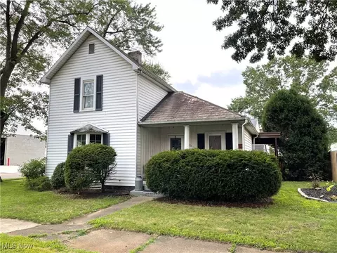 444 5th St NW, New Philadelphia, OH 44663