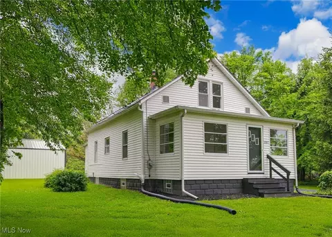 3187 Grenfall Rd, Norton, OH 44203