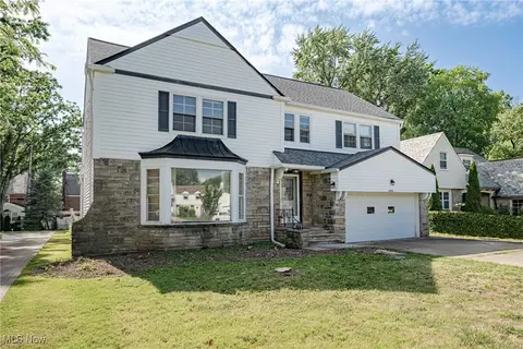 2434 S Belvoir Blvd, University Heights, OH 44118