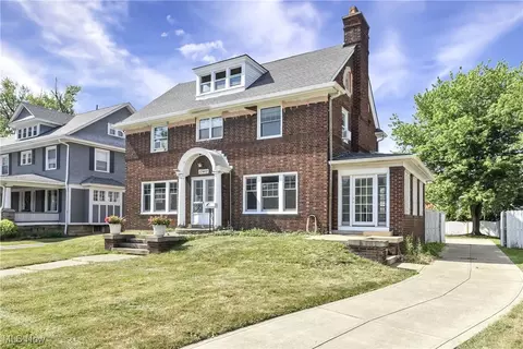 13412 Clifton Blvd, Lakewood, OH 44107