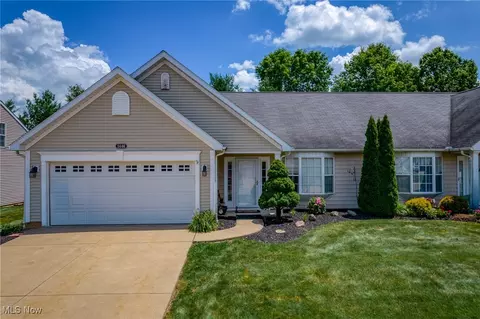 1446 Chesapeake Ave, Louisville, OH 44641