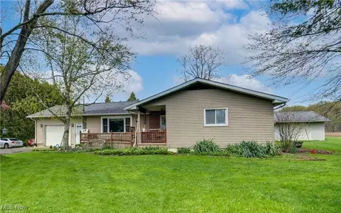 4874 Doylestown Rd, Creston, OH 44217