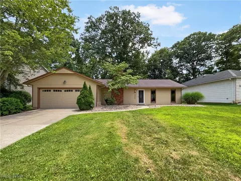 13335 Tradewinds Dr, Strongsville, OH 44136