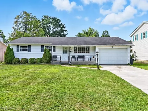 1921 E Skyline Dr, Lorain, OH 44053 photo 1