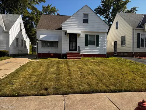 14215 Tokay Ave SW, Maple Heights, OH 44137