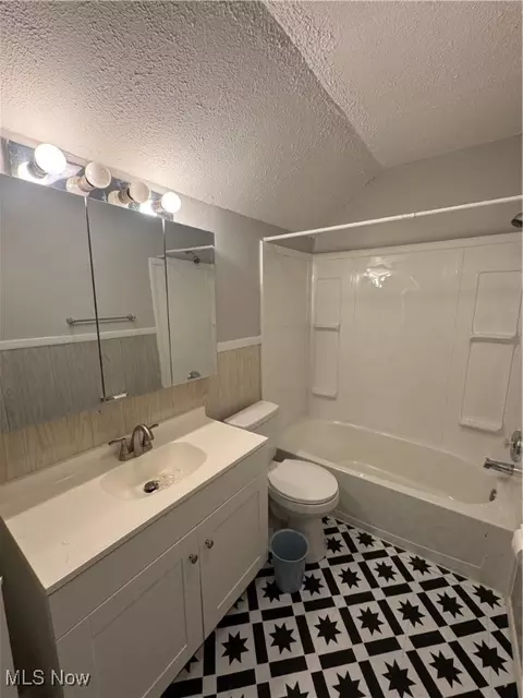 237 Gates Ave, Elyria, OH 44035 photo 12