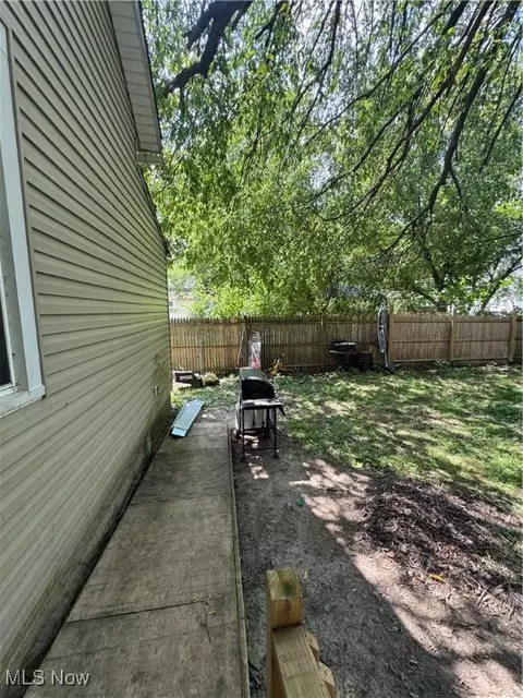 237 Gates Ave, Elyria, OH 44035 photo 19