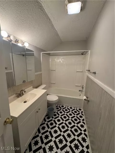 237 Gates Ave, Elyria, OH 44035 photo 13