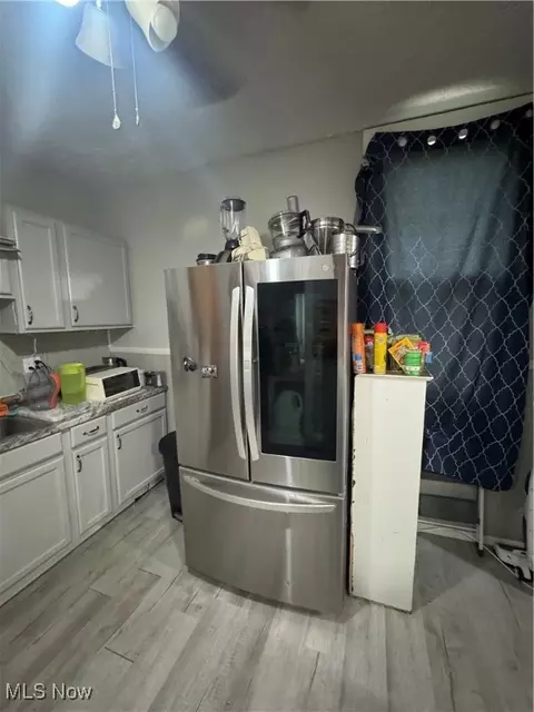 237 Gates Ave, Elyria, OH 44035 photo 6