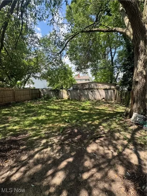 237 Gates Ave, Elyria, OH 44035 photo 21