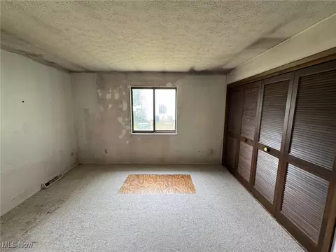 Bedroom - 5436 Summerwood Ct #C, Willoughby, OH 44094 photo 1 of 2