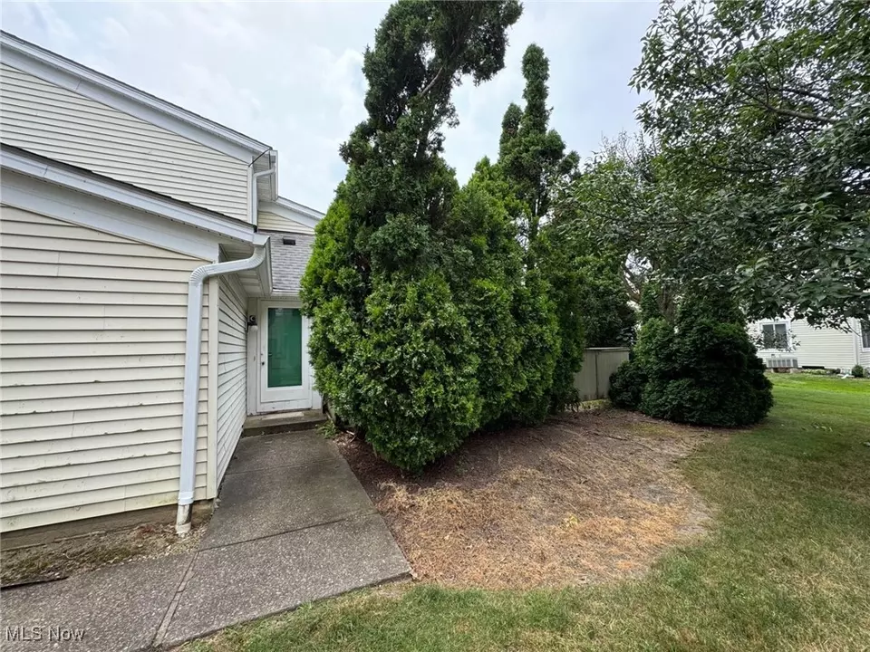 Exterior - 5436 Summerwood Ct #C, Willoughby, OH 44094 photo 1 of 2