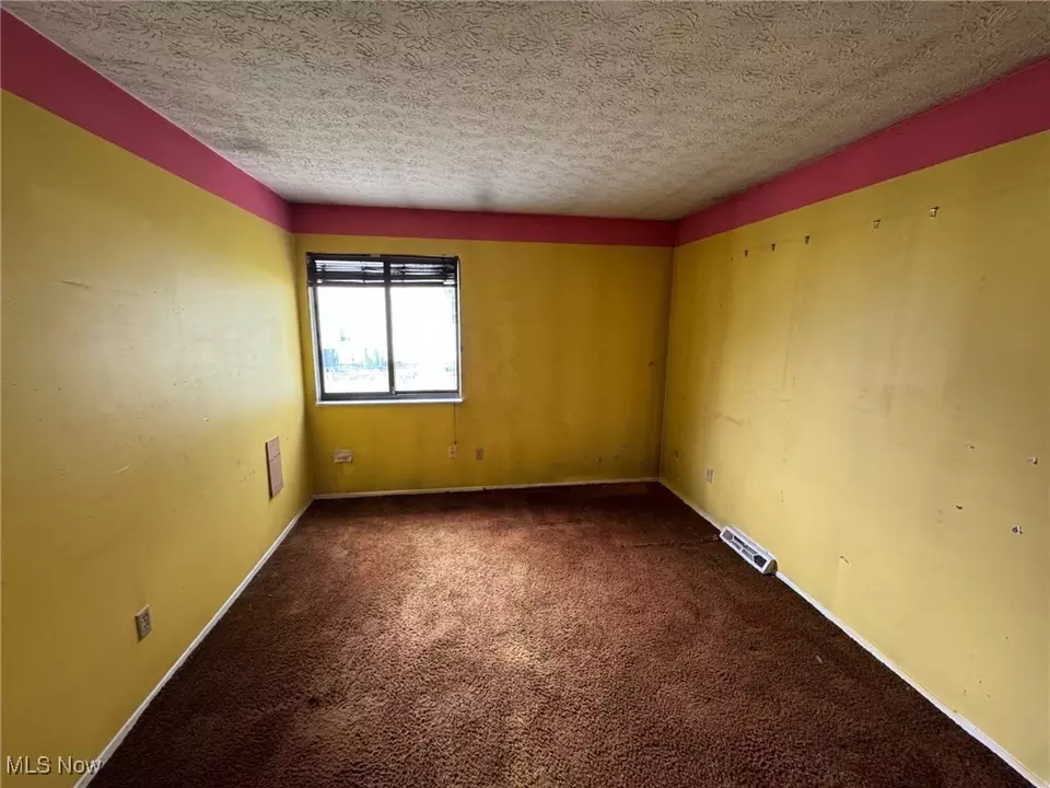 Bedroom - 5436 Summerwood Ct #C, Willoughby, OH 44094 photo 2 of 2