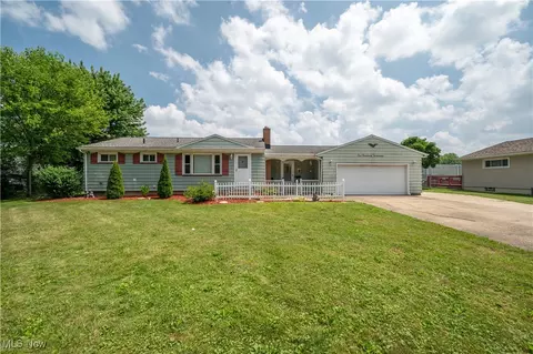 117 S Inglewood Ave, Austintown, OH 44515