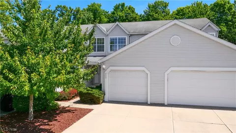 9323 Hickory Ridge Dr, Streetsboro, OH 44241