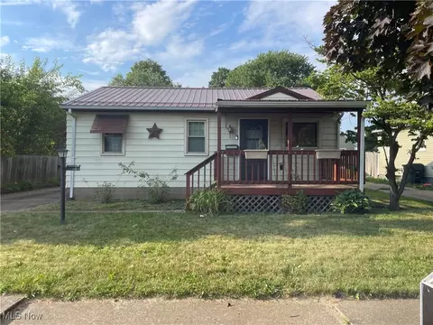 1134 Kenilworth Ave, Coshocton, OH 43812