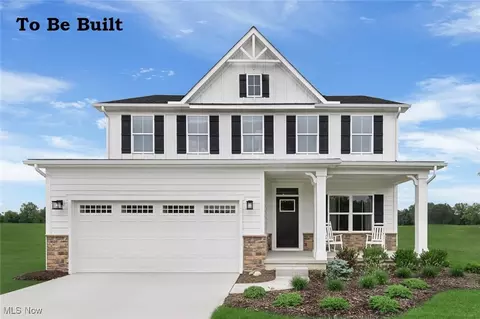 221 Emerald Dr, Chardon, OH 44024