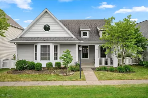 1193 Grove Ln, Medina, OH 44256