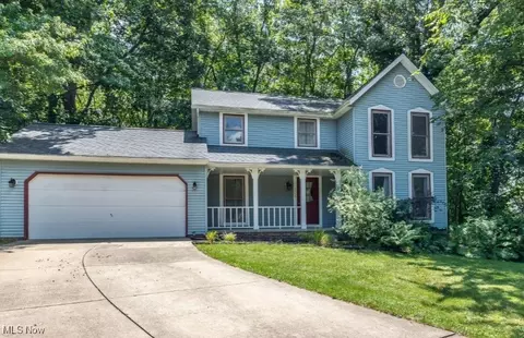 2756 Hartwood Cir, Stow, OH 44224