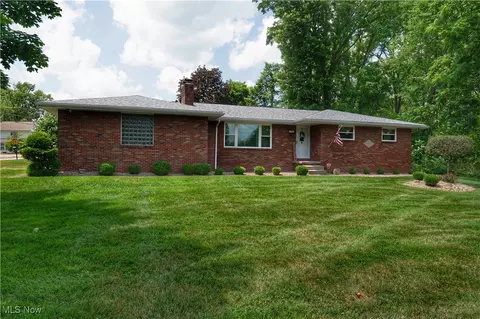 1074 S Meridian Rd, Youngstown, OH 44509