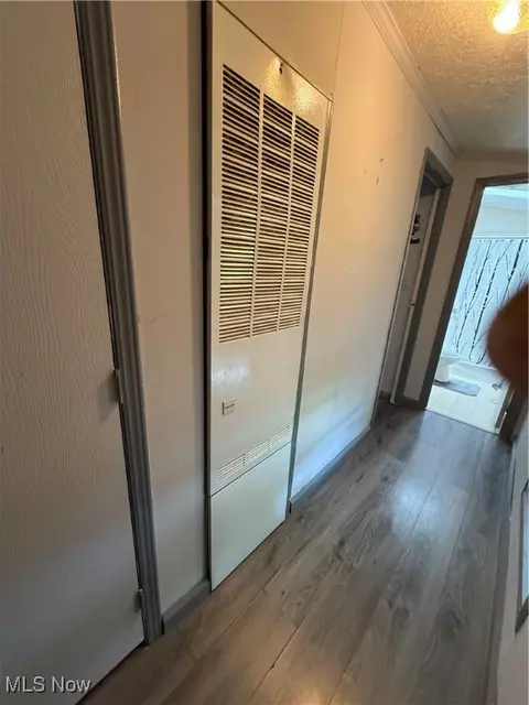 Entry Way - 3925 N Ridge E, Ashtabula, OH 44004 photo 1 of 2