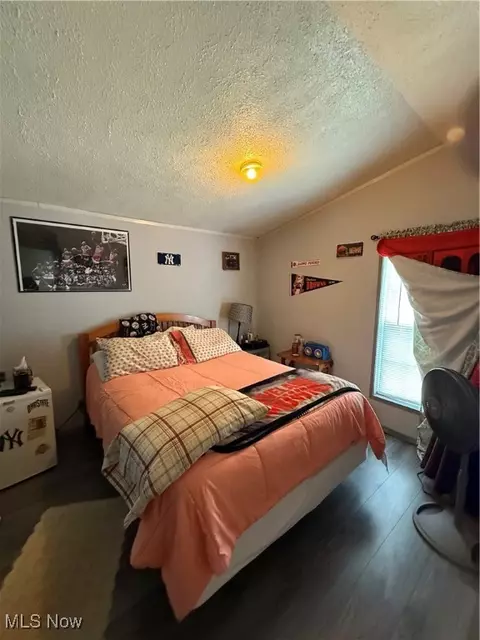 Bedroom - 3925 N Ridge E, Ashtabula, OH 44004 photo 3 of 3
