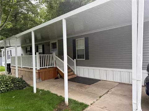 Exterior - 3925 N Ridge E, Ashtabula, OH 44004 photo 1 of 2