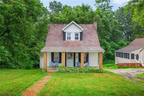 192 Swartz Rd, Akron, OH 44319