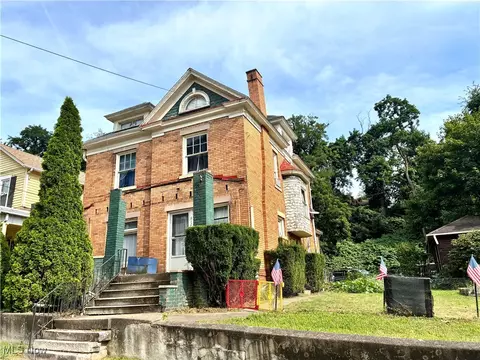 812 Bradshaw, East Liverpool, OH 43920