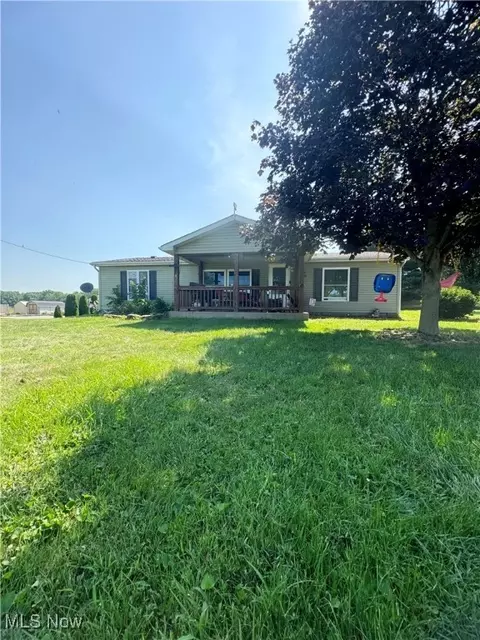 25481 Hopewell Rd, Gambier, OH 43022