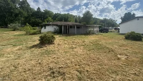14 Lincoln St, Salineville, OH 43945