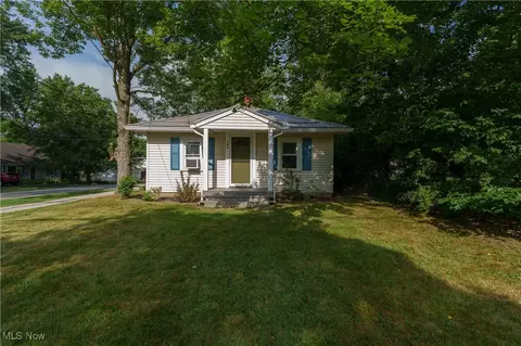 188 Stratford Ave, Wadsworth, OH 44281