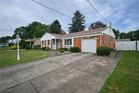 928 Edenridge Dr, Boardman, OH 44512 photo 2