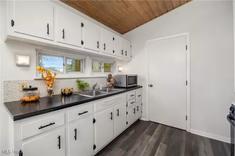 842 Hollywood Blvd, Elyria, OH 44035 photo 12