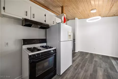 842 Hollywood Blvd, Elyria, OH 44035 photo 14