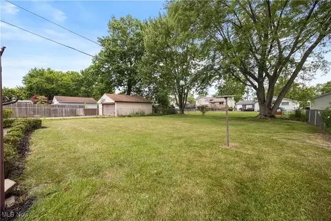 842 Hollywood Blvd, Elyria, OH 44035 photo 36