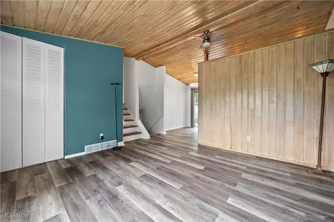 842 Hollywood Blvd, Elyria, OH 44035 photo 4