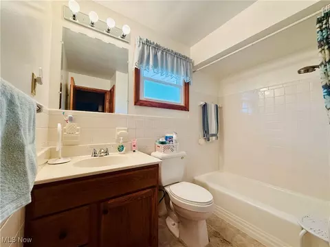 939-941 Fifth St, Struthers, OH 44471 photo 6