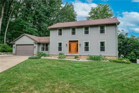 5835 Garth Cir NW, Canton, OH 44718